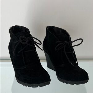 White Mountain Wedge Ankle Booties